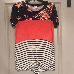 Beautiful top from pulse boutique -medium
